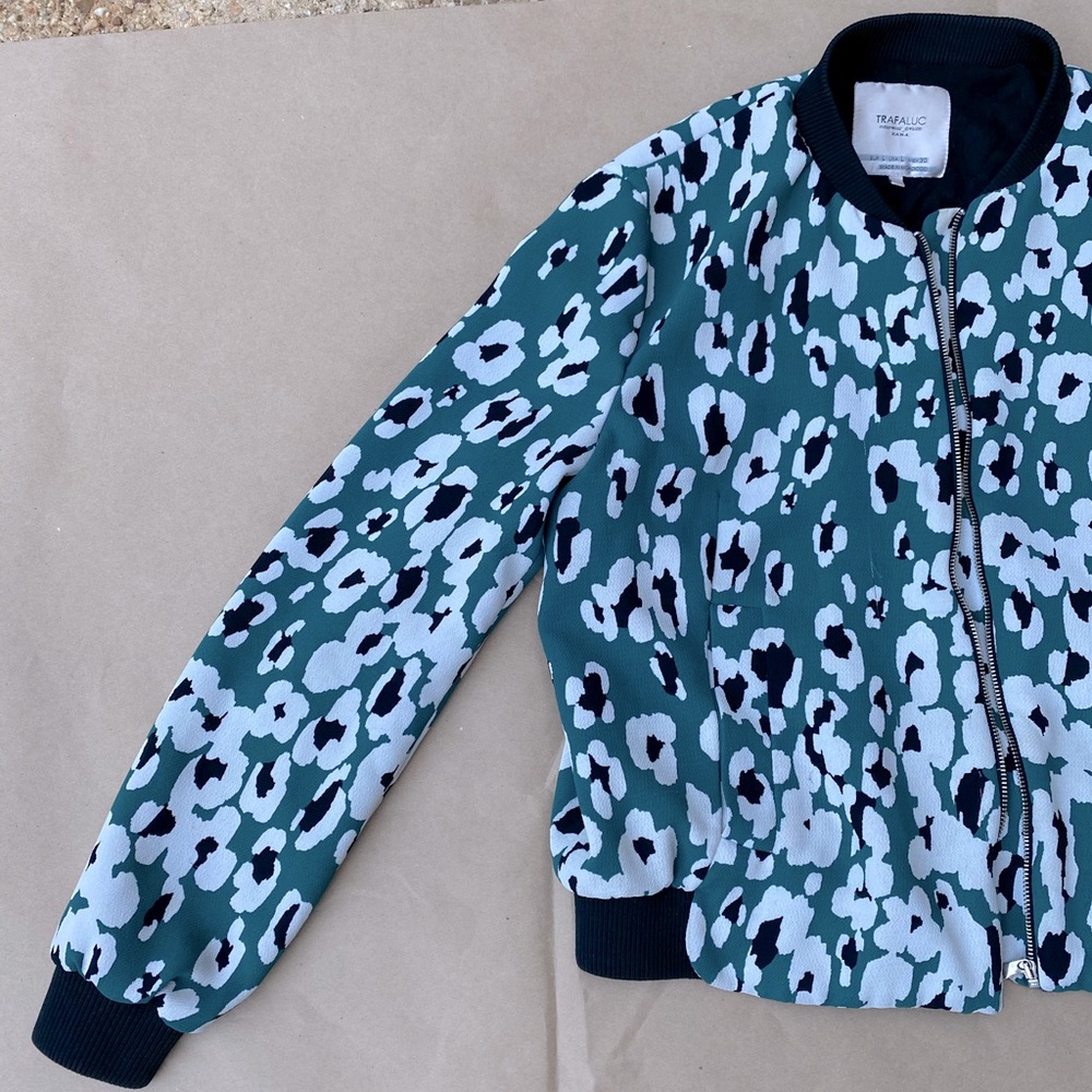 Zara bomber style jacket size Large